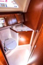Toilette von Segelyacht Beneteau Oceanis 41.1
