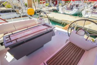 Cockpittisch von Segelboot Beneteau Oceanis 41