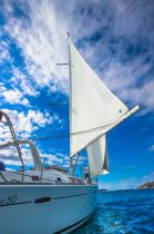Segelyacht Beneteau Oceanis 50 beim Segeln in Kroatien