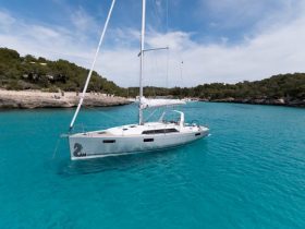 Segelboot Beneteau Oceanis 41.1 in Bucht Kroatien