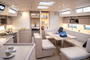 Salon von Segelboot Oceanis 46.1