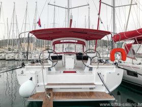 Cockpit von Oceanis 46.1 "Andiamo" Segelboot