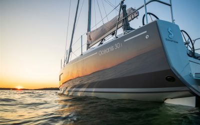 Segelboot Oceanis 30.1 beim Ankern
