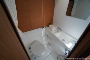 Toilette von First Yacht 53 Zenith
