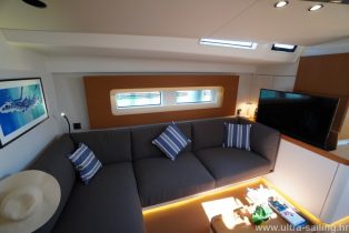 Salon lounge First Yacht 53