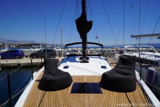 Blick von Bug Segelyacht Beneteau First 53