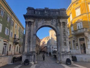 Altstadt von Pula in Kroatien